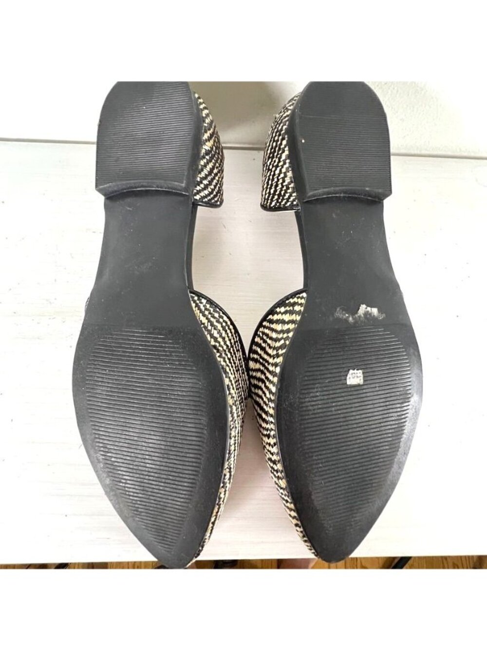 Isaac Mizrahi Woven Raffia Look D'Orsay Flats Pointed Toe Tan Black Sz 8 Office - Picture 7 of 10